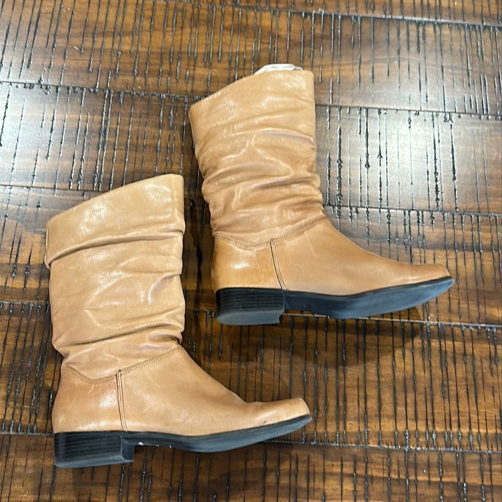 Camel tan slouch leather boots  6.5 festival